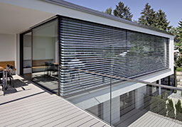 Raffstores und Jalousien